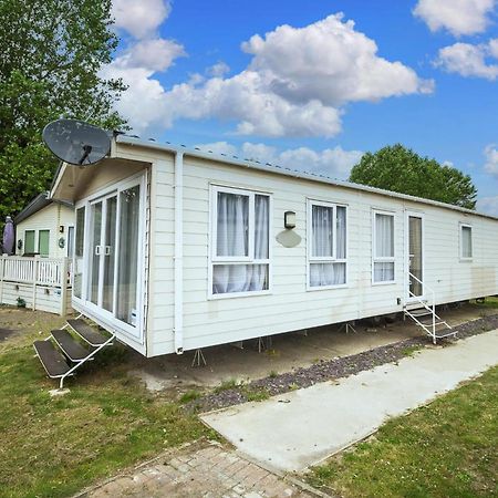 Modern 6 Berth Caravan At Highfield Grange In Essex Ref 26609P แคลกตัน-ออน-ซี ภายนอก รูปภาพ